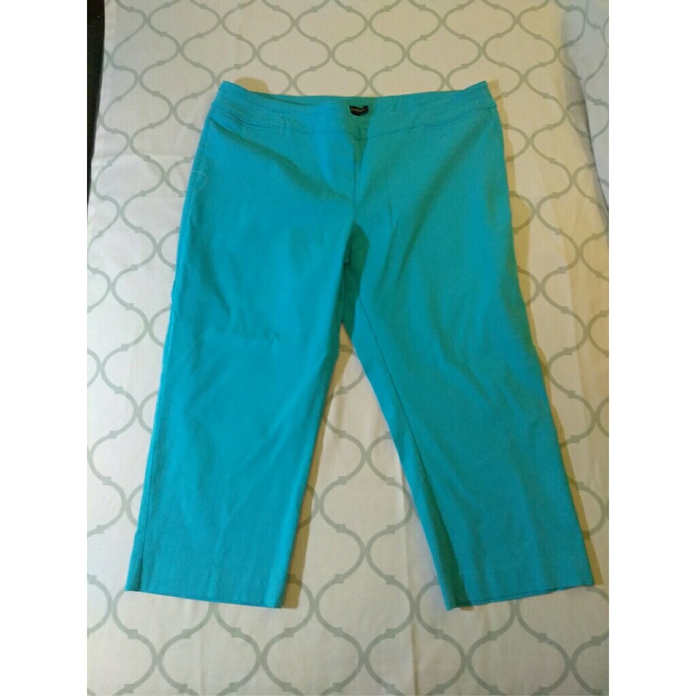 Women's pull on Capri slacks